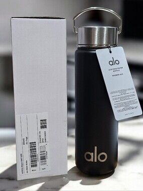 $68 Authentic ALO Yoga Water Bottle, NIB